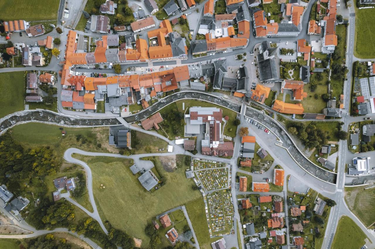 الشقق الفندقية Oberwoelz Stadtفي  Zum Wohle المظهر الخارجي الصورة